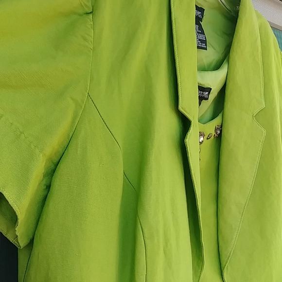 K Woman Collection Top and Jacket. - Picture 2 of 7